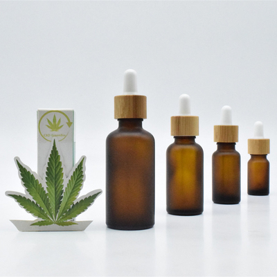 Famiglia di pianta piena dei prodotti petroliferi dell'olio 500mg-3000mg CBD di spettro della pianta CBD della canapa
