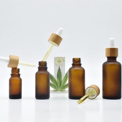 Famiglia di pianta piena dei prodotti petroliferi dell'olio 500mg-3000mg CBD di spettro della pianta CBD della canapa