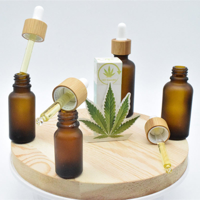 Famiglia di pianta piena dei prodotti petroliferi dell'olio 500mg-3000mg CBD di spettro della pianta CBD della canapa